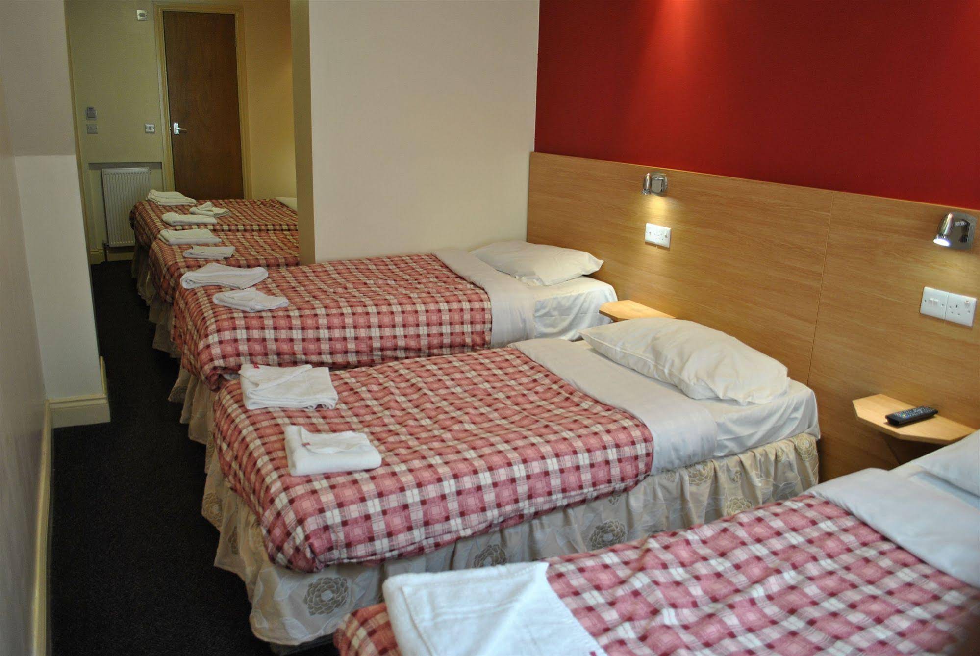 Carlton Hotel