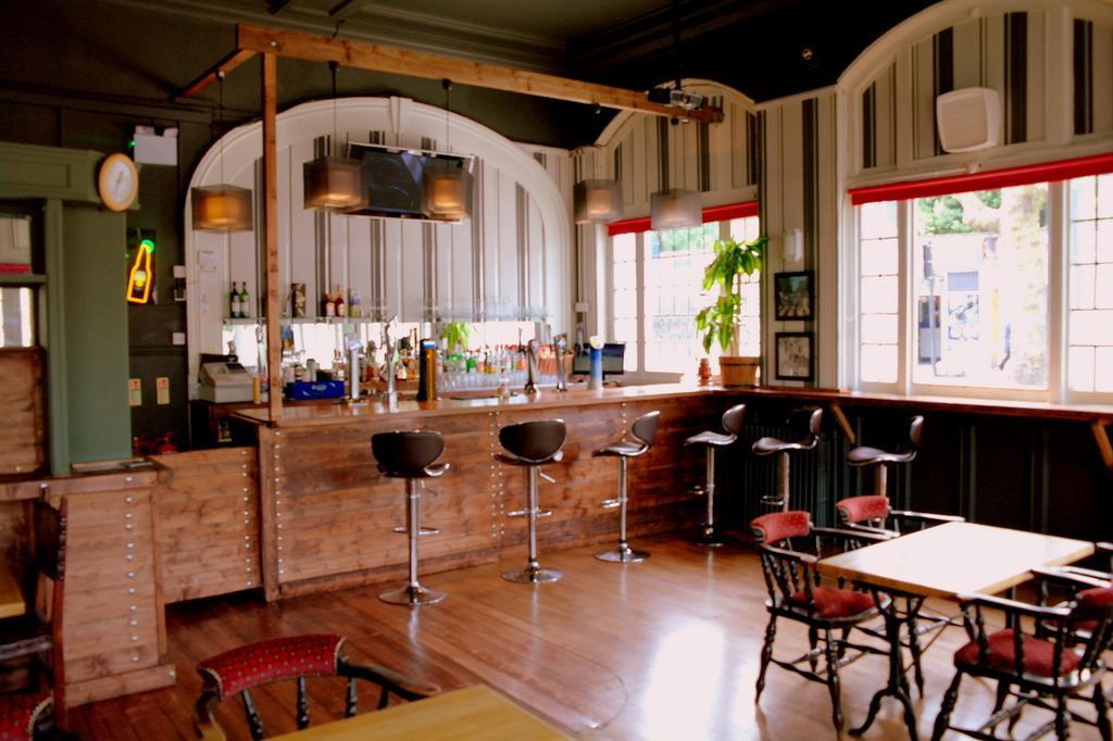 Castle Bar