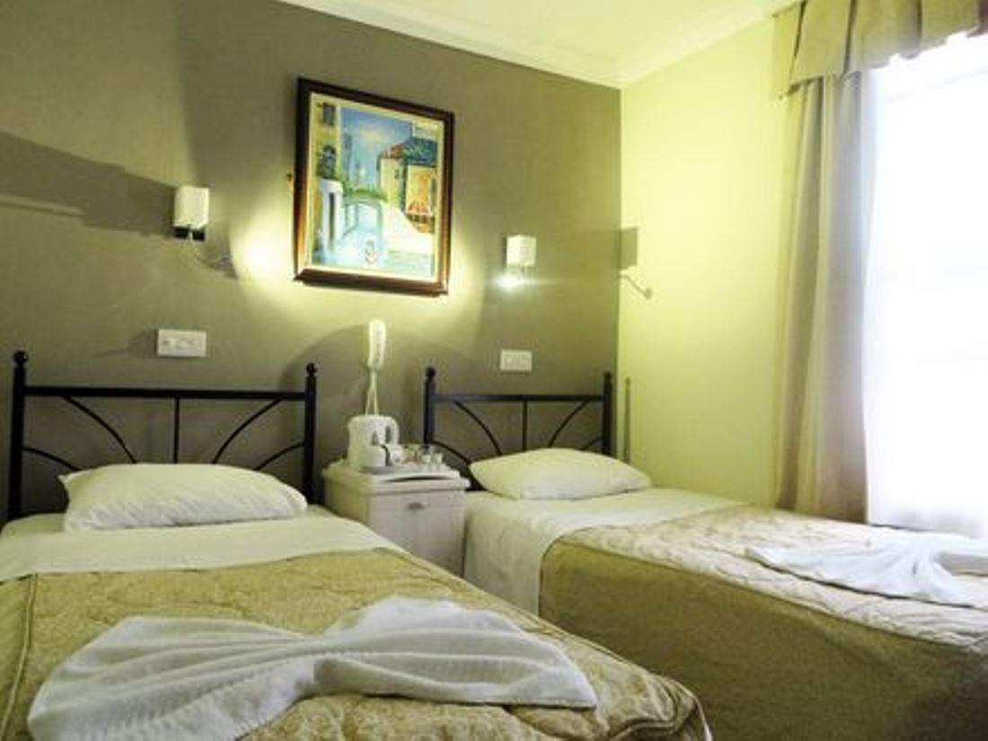 Central Hotel London