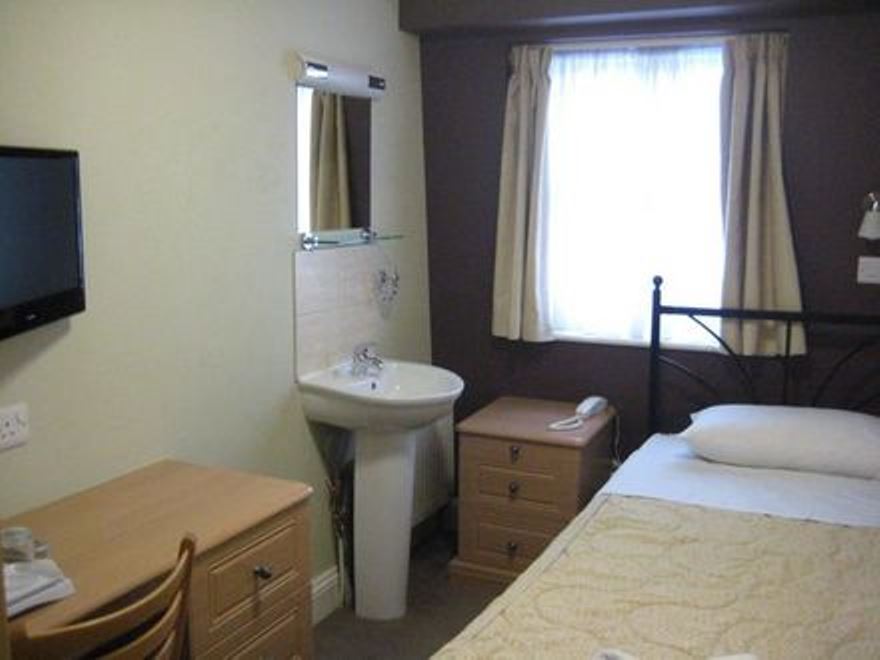 Central Hotel London