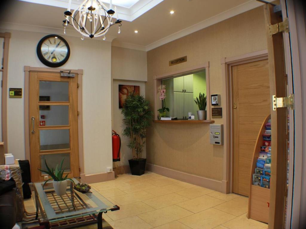 Central Hotel London