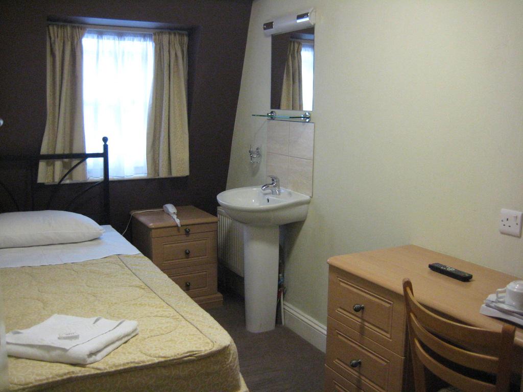 Central Hotel London