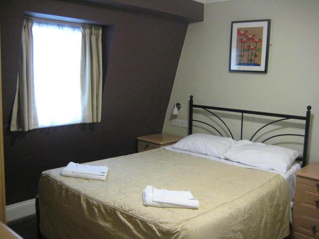 Central Hotel London
