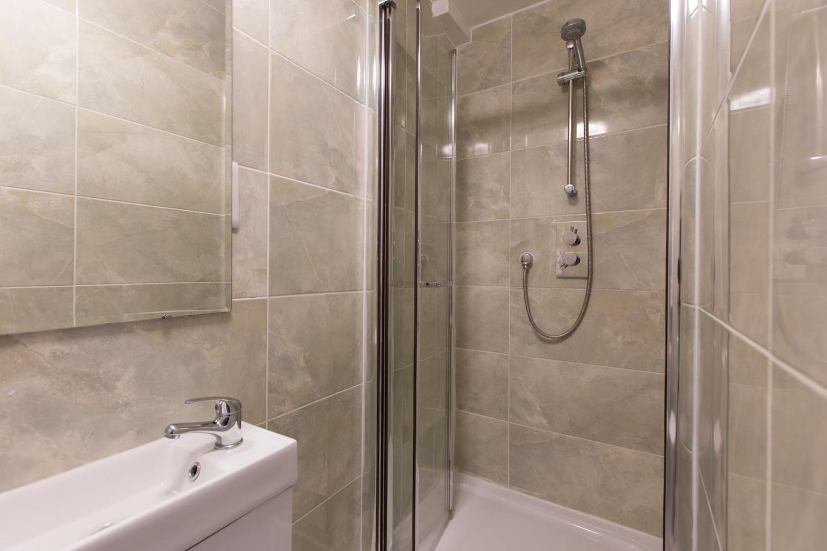 Charlotte Street Rooms by Allo Housing