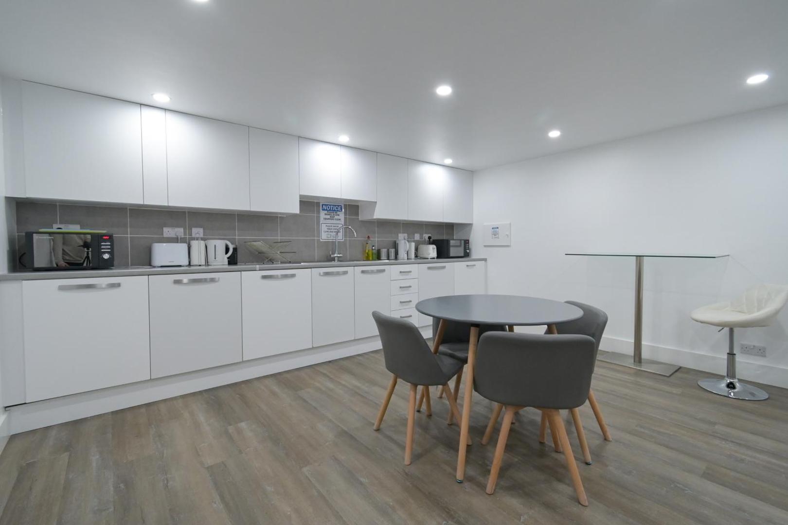 Charlotte Street Rooms by Allo Housing