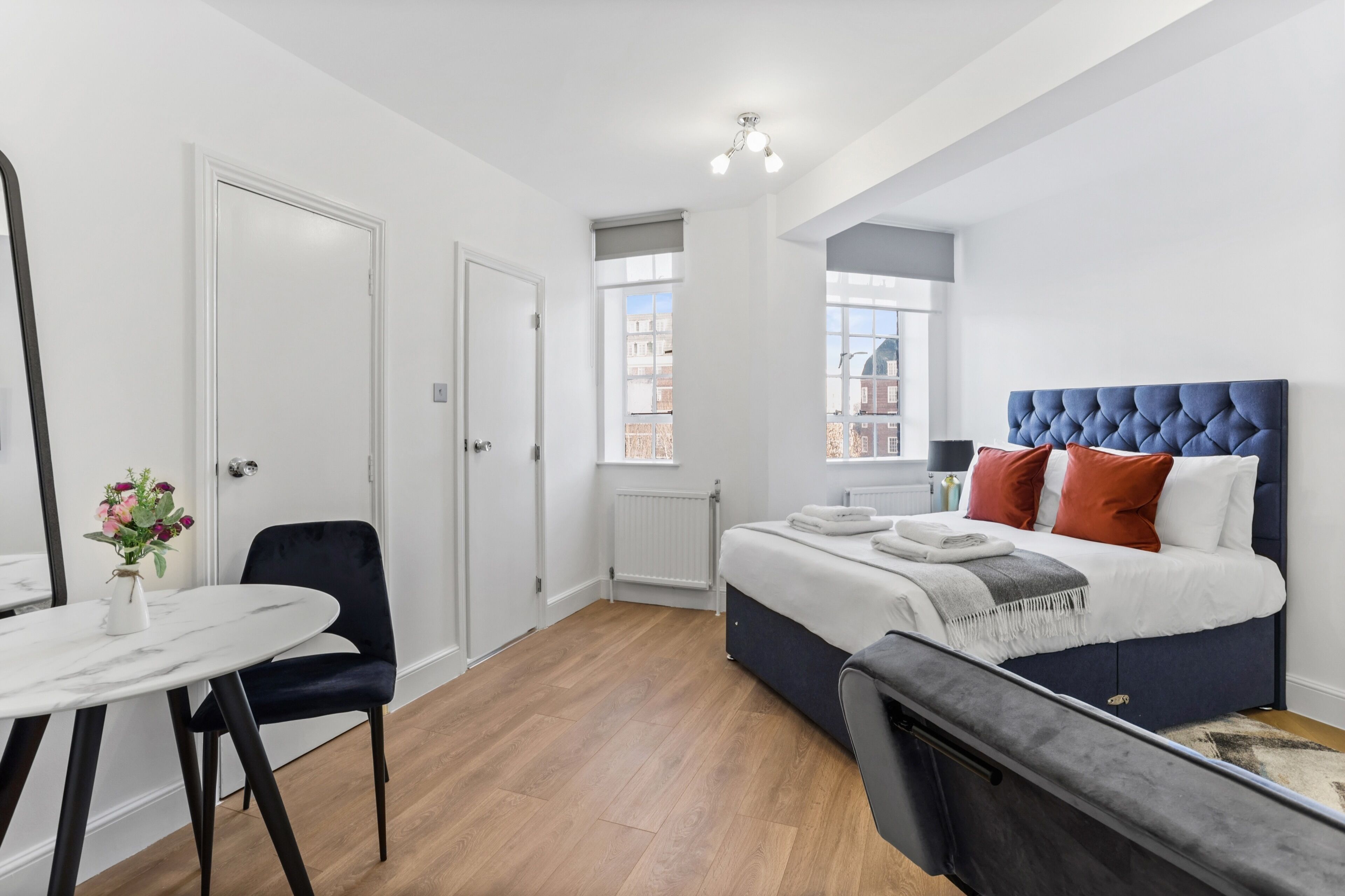 Chelsea Cloisters By Capital