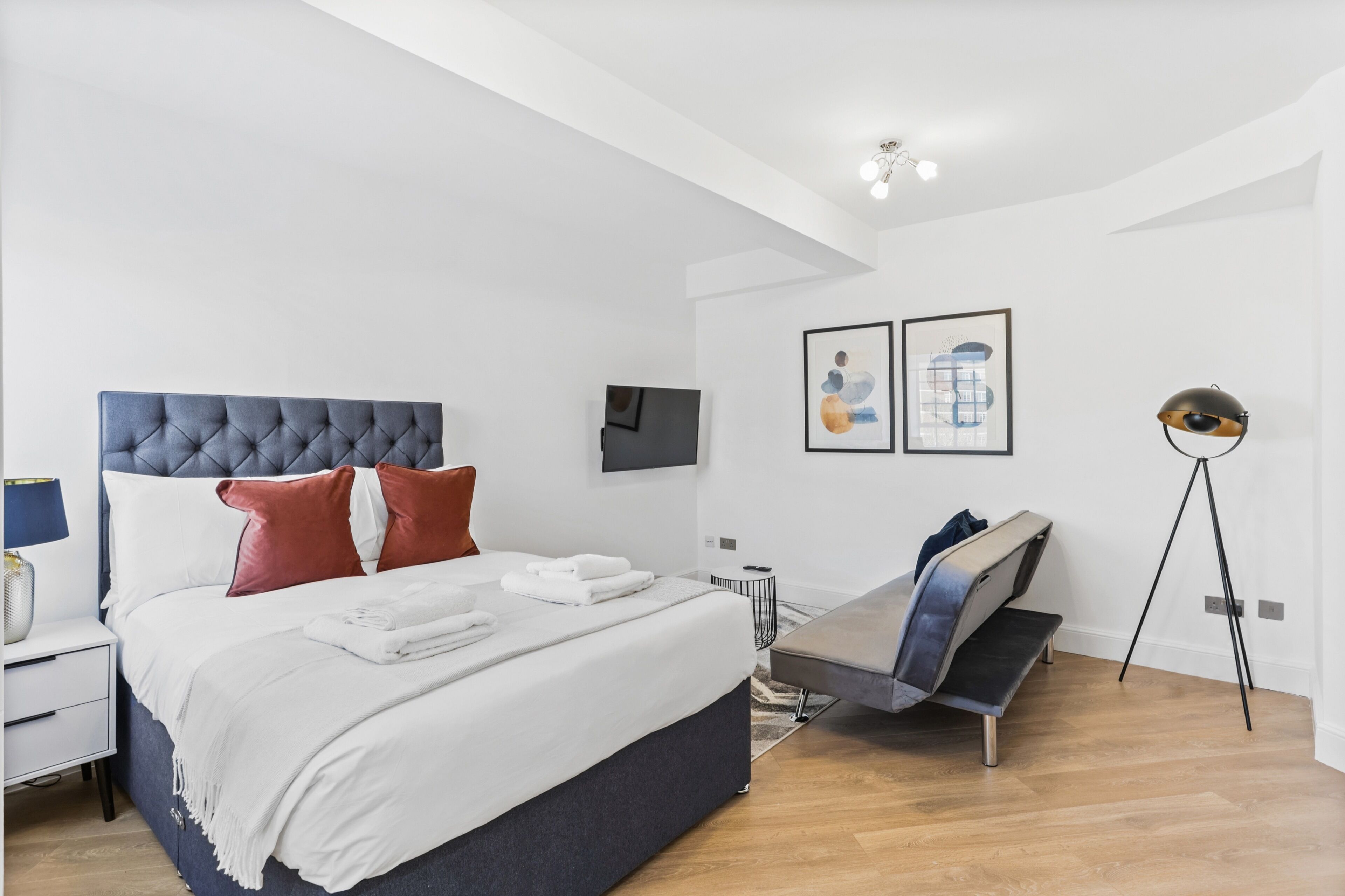 Chelsea Cloisters By Capital