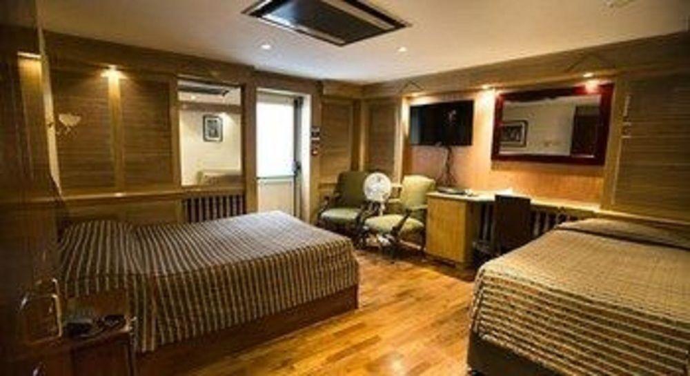 Cheshire Hotel