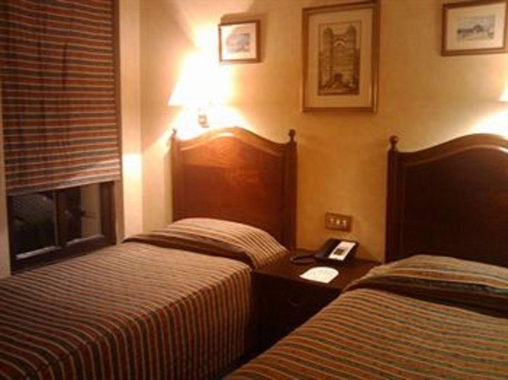 Cheshire Hotel