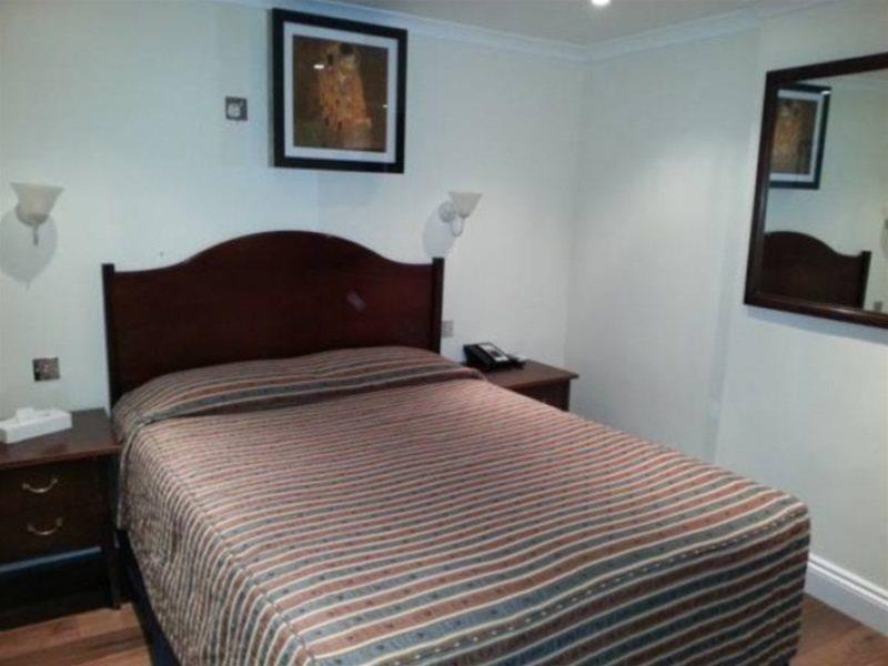 Cheshire Hotel