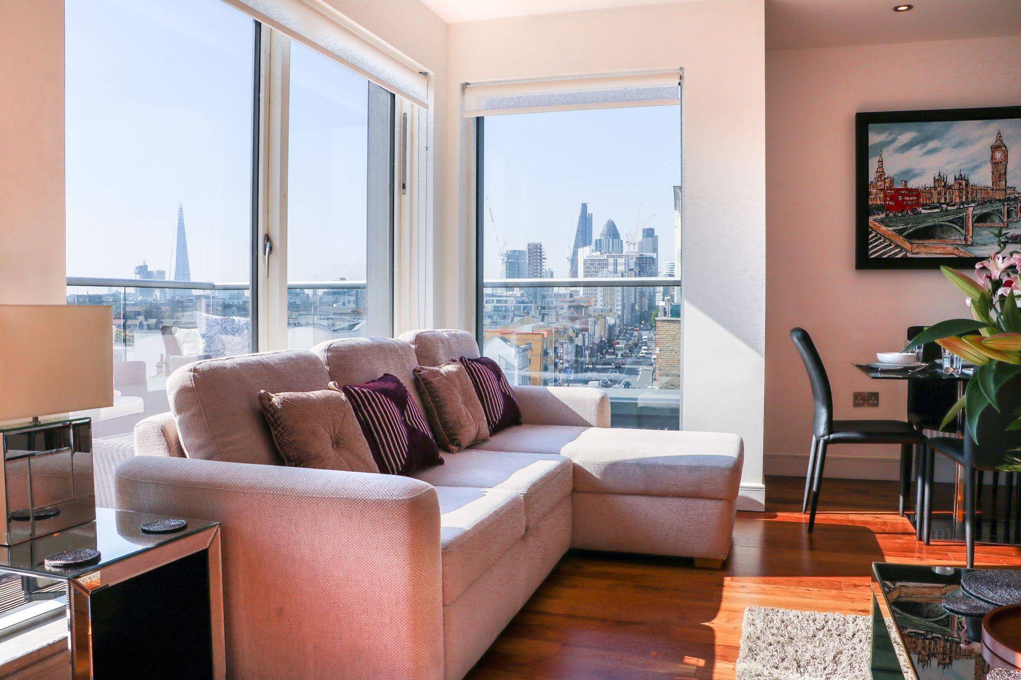 City Courtyard Apartments & Penthouse