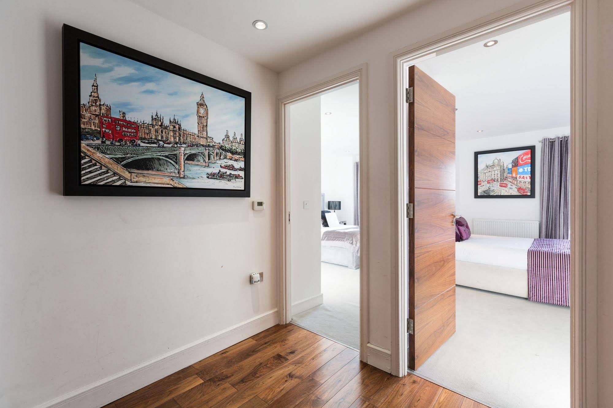 City Courtyard Apartments & Penthouse