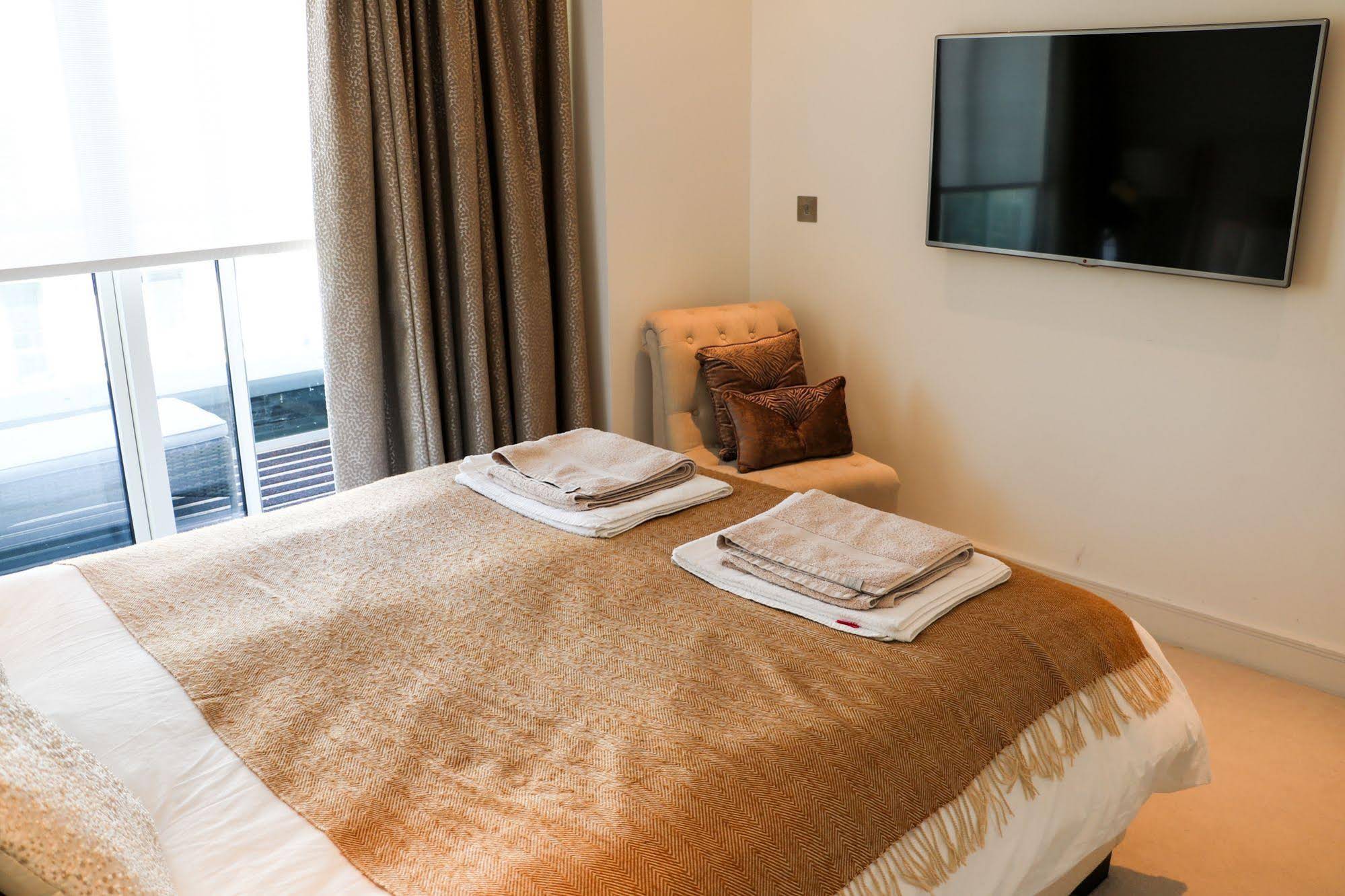 City Courtyard Apartments & Penthouse