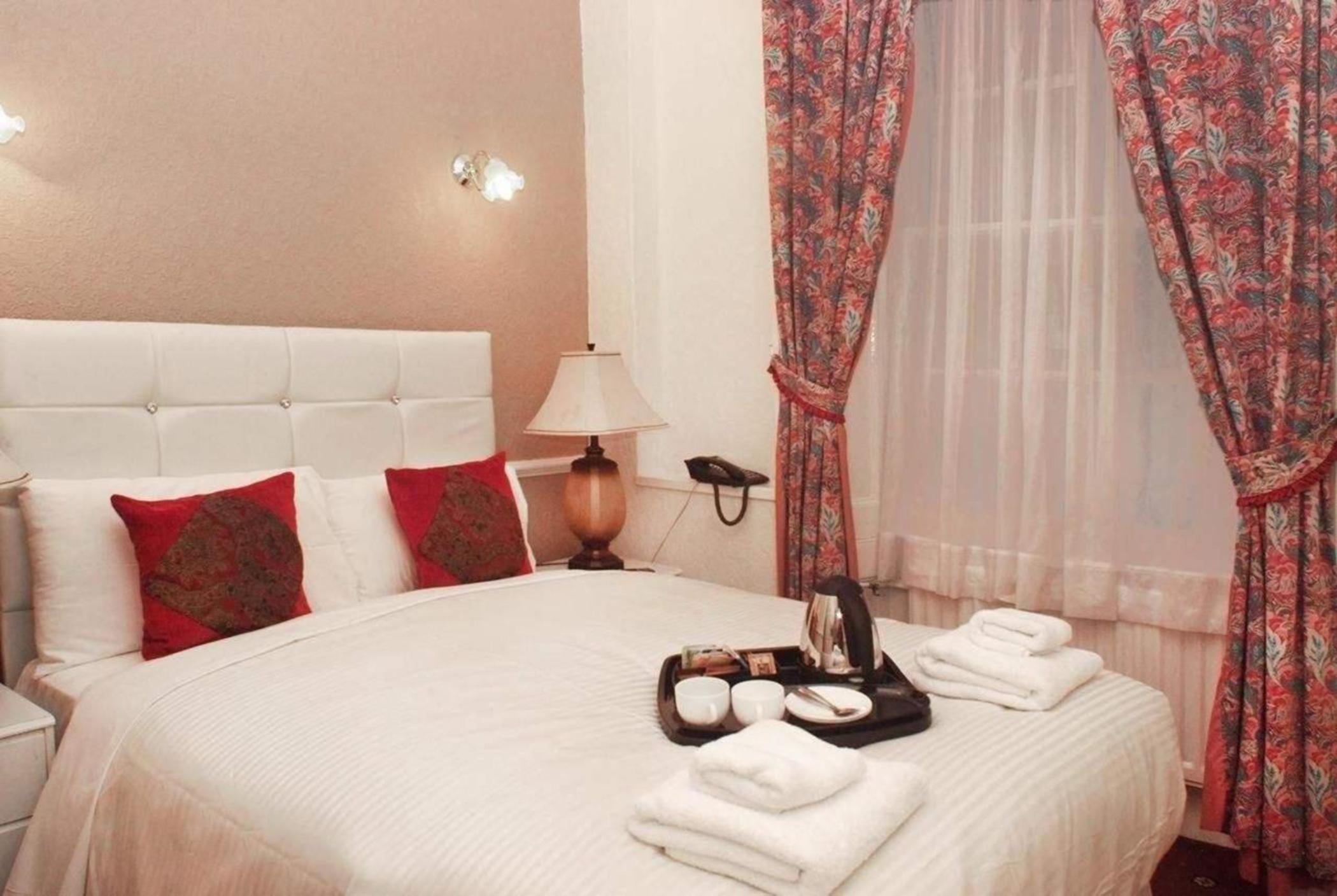 Classic Hyde Park Hotel