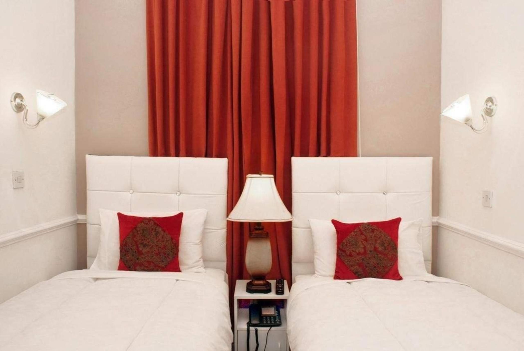 Classic Hyde Park Hotel
