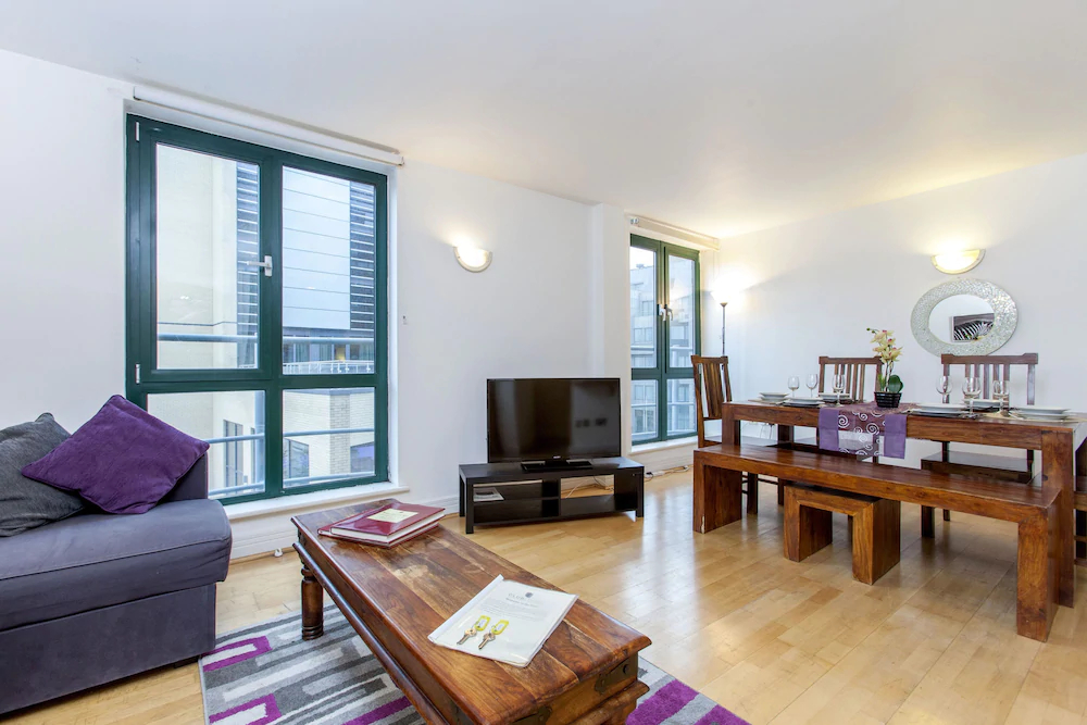 Club Living - Tower Bridge 1