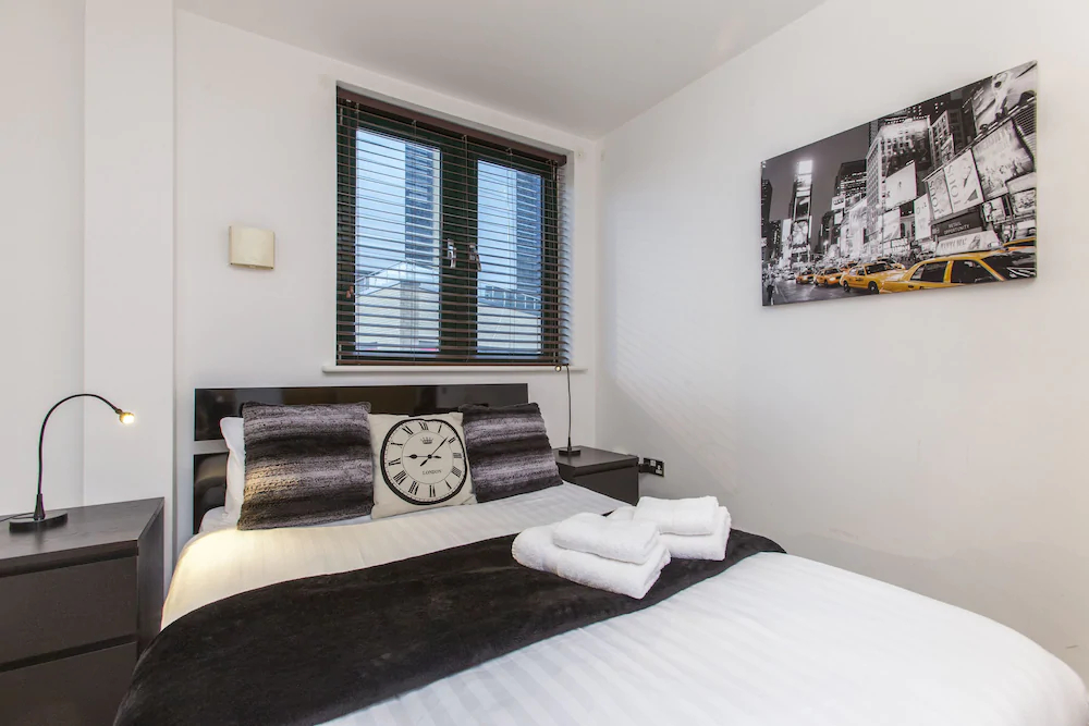 Club Living - Tower Bridge 1