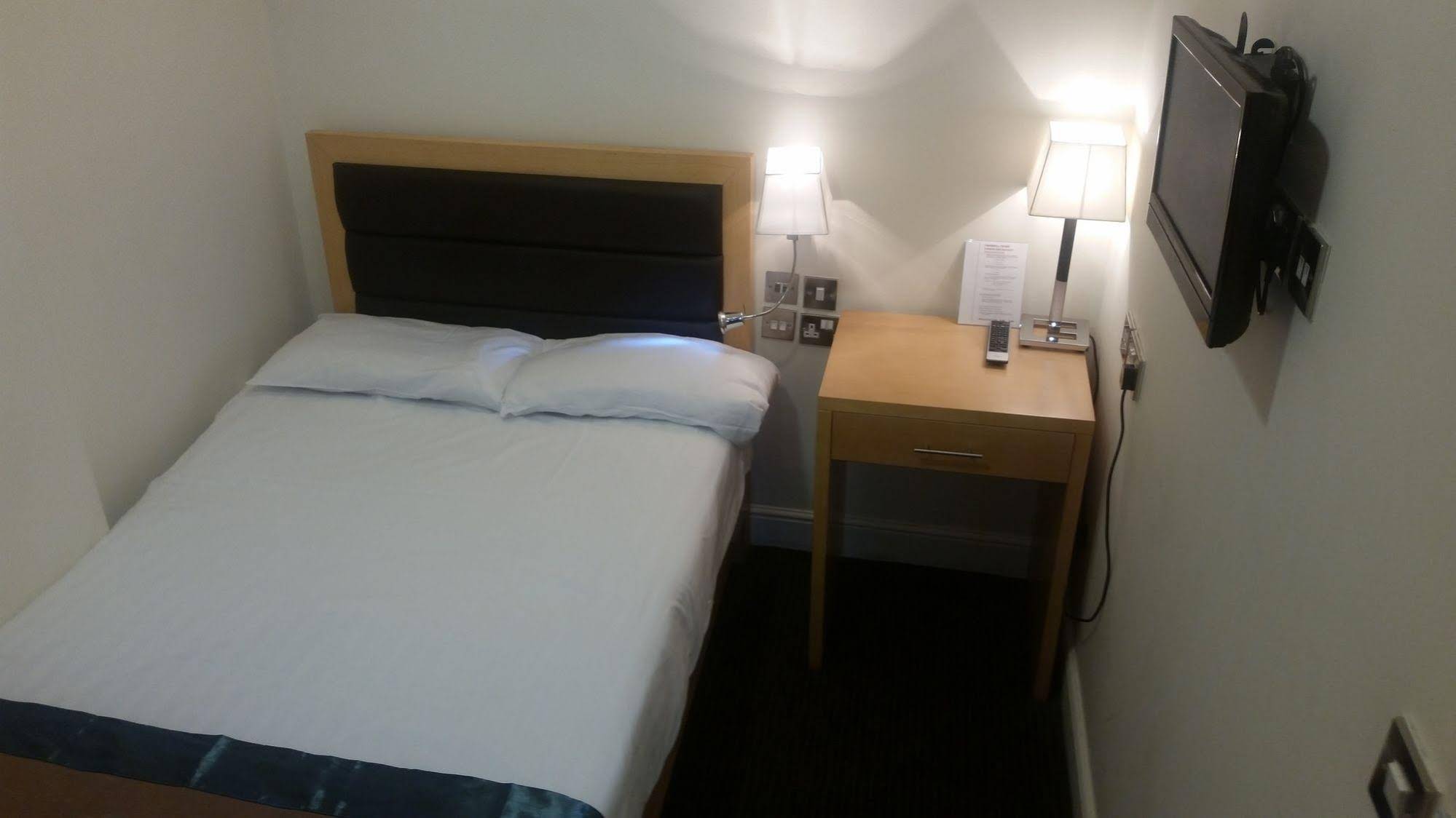 Cromwell International Hotel
