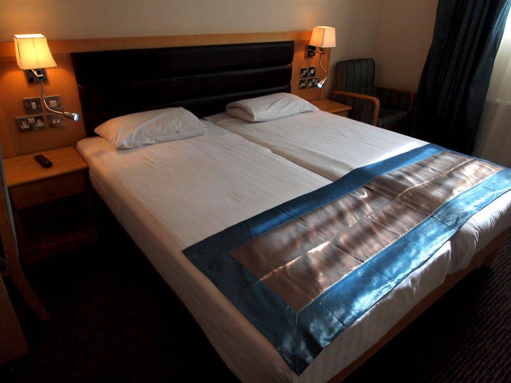 Cromwell International Hotel