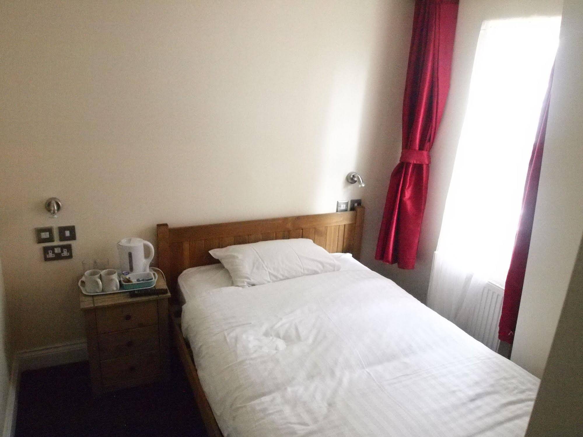 Earls Court Gardens Guesthouse
