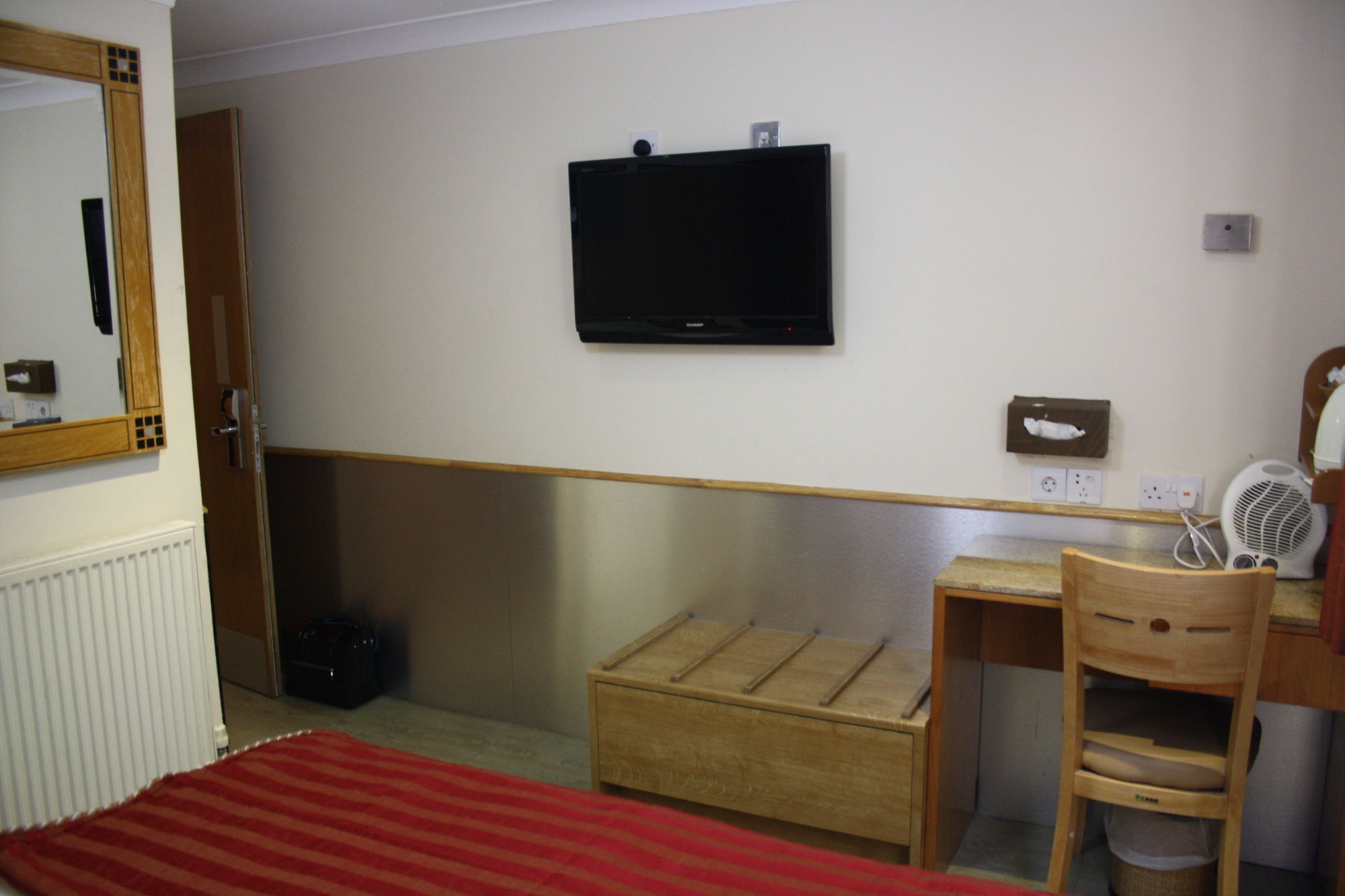 Eurotraveller Hotel Express @ E&C