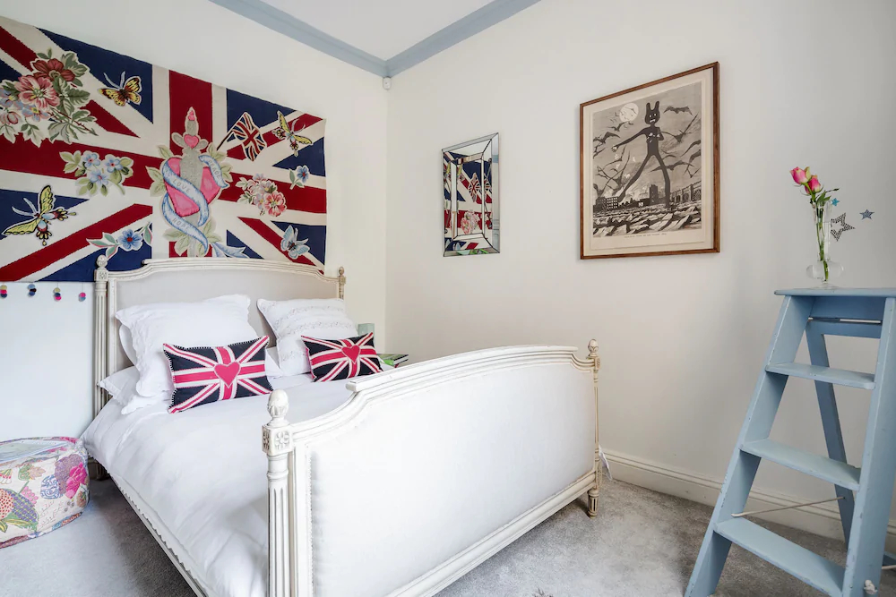 Exquisite Designers Abode Exquisite Designers Abode