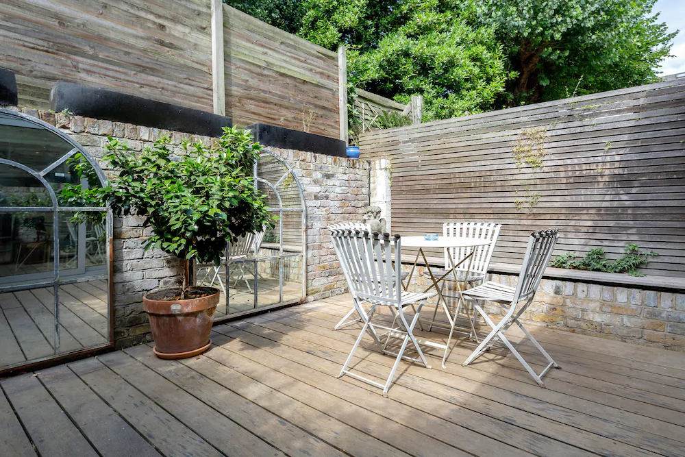 Exquisite Designers Abode Exquisite Designers Abode