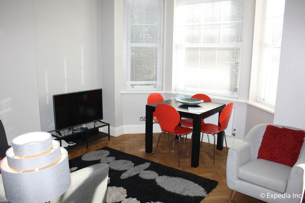 Flying Butler - Barons Court Apartments