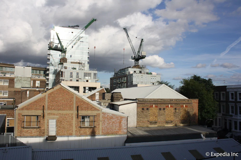 Flying Butler - Barons Court Apartments