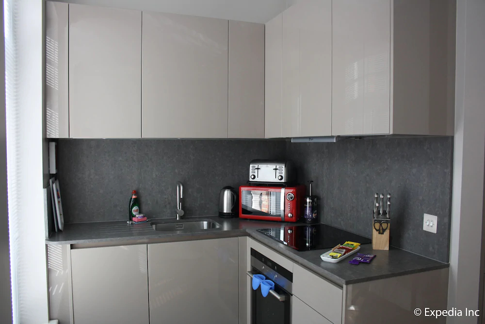 Flying Butler - Barons Court Apartments