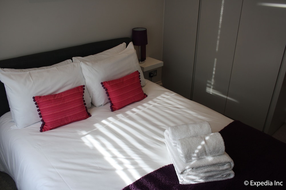 Flying Butler - Barons Court Apartments
