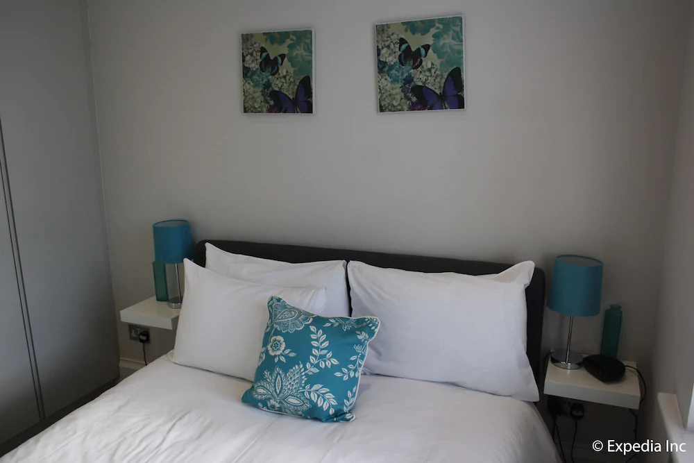 Flying Butler - Barons Court Apartments