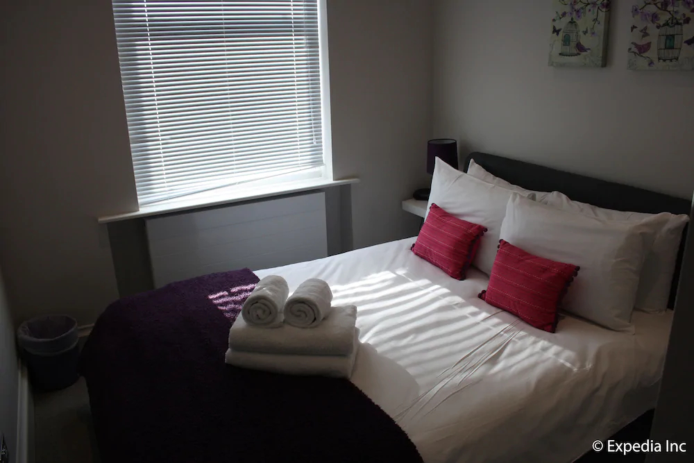 Flying Butler - Barons Court Apartments
