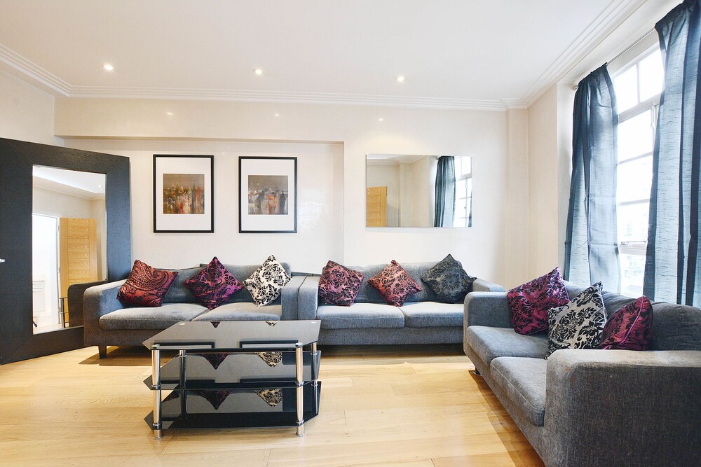 Forset Court Apartments