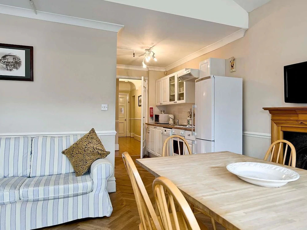 Glenthurston Apartments