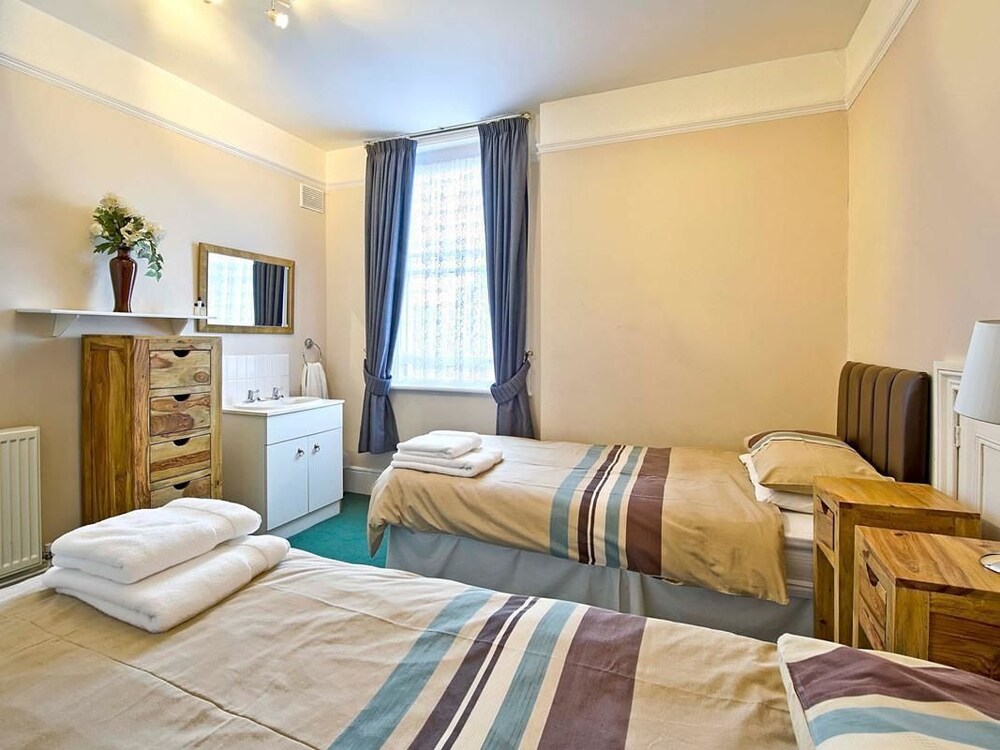 Glenthurston Apartments