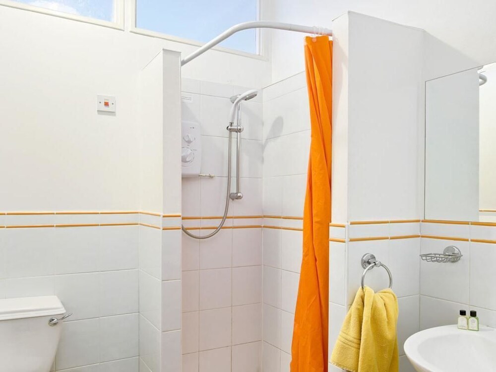 Glenthurston Apartments