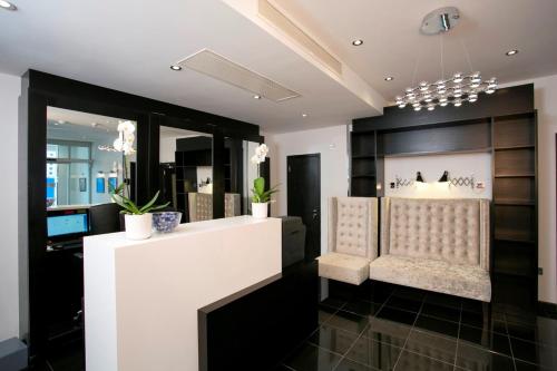 Great Saint Helen Hotel