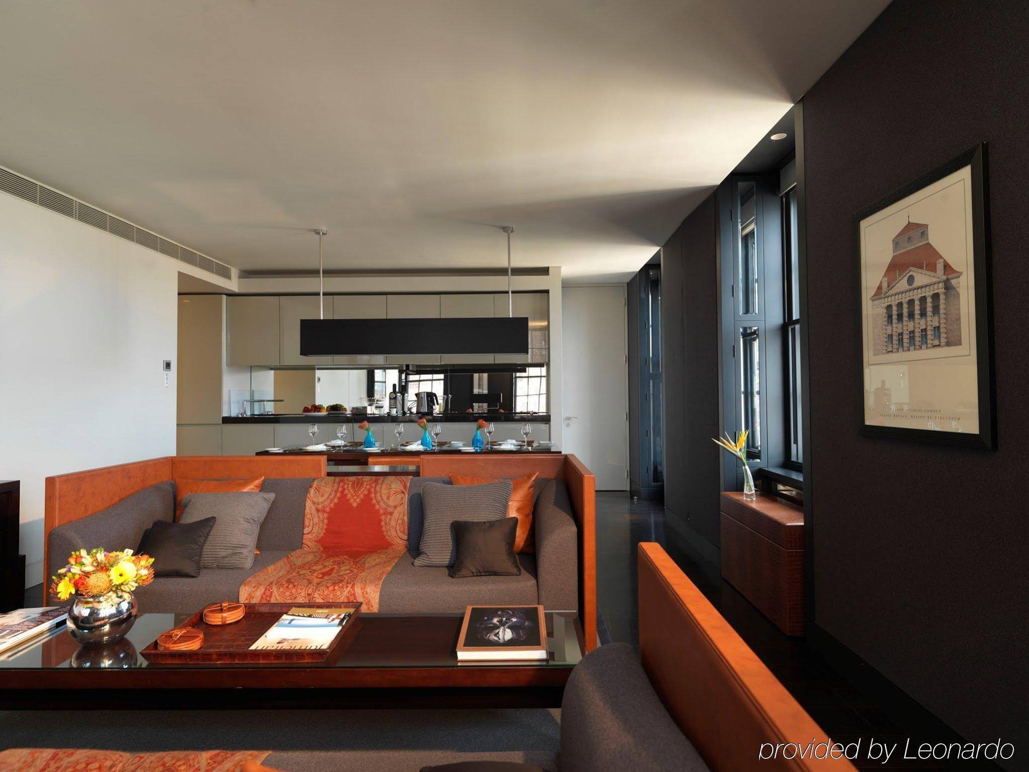 Grosvenor House Suites