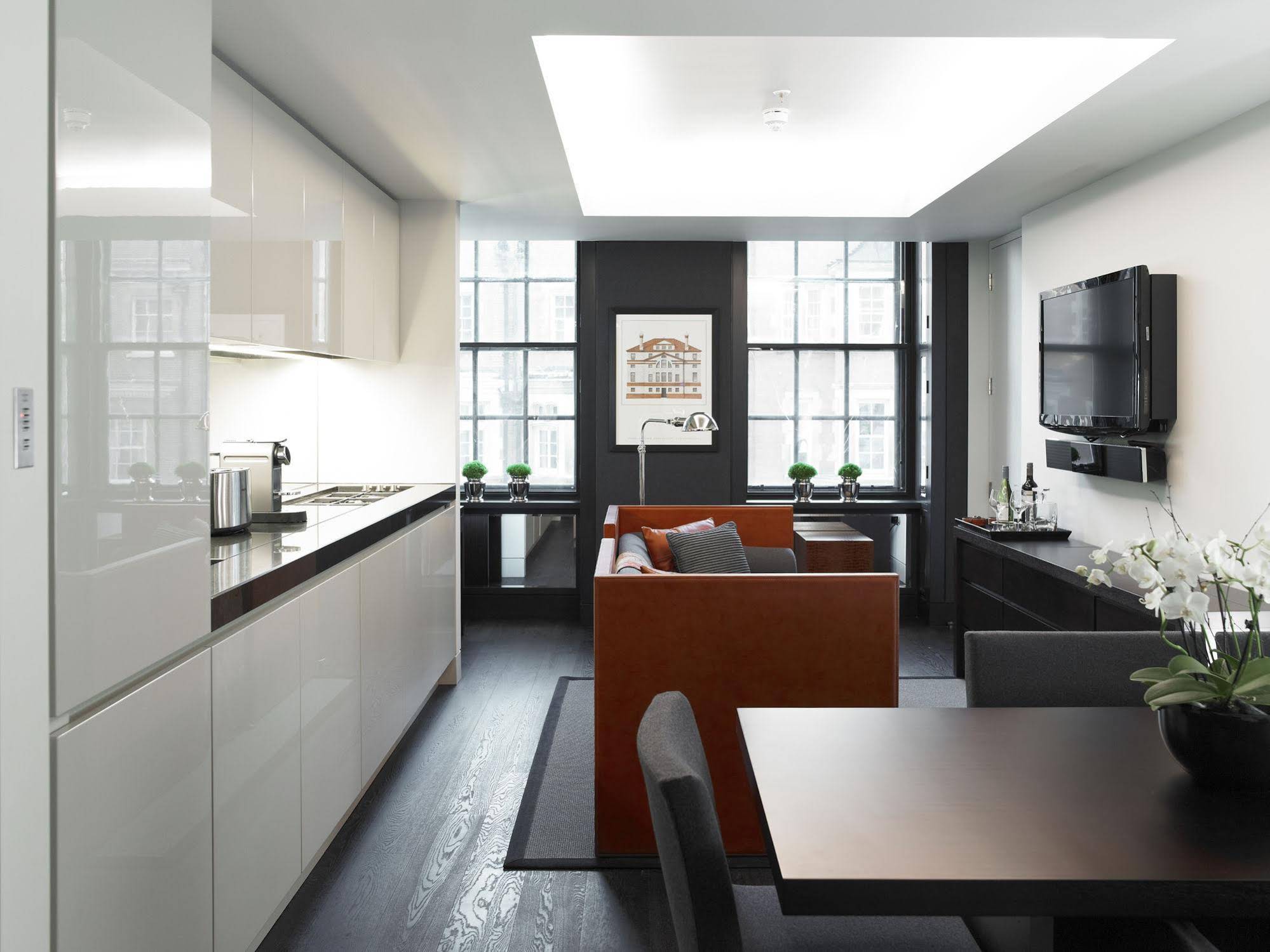Grosvenor House Suites