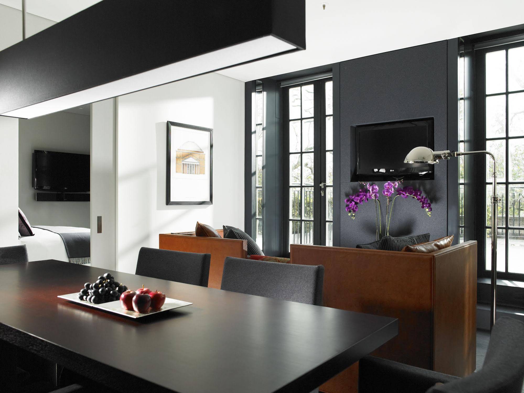 Grosvenor House Suites