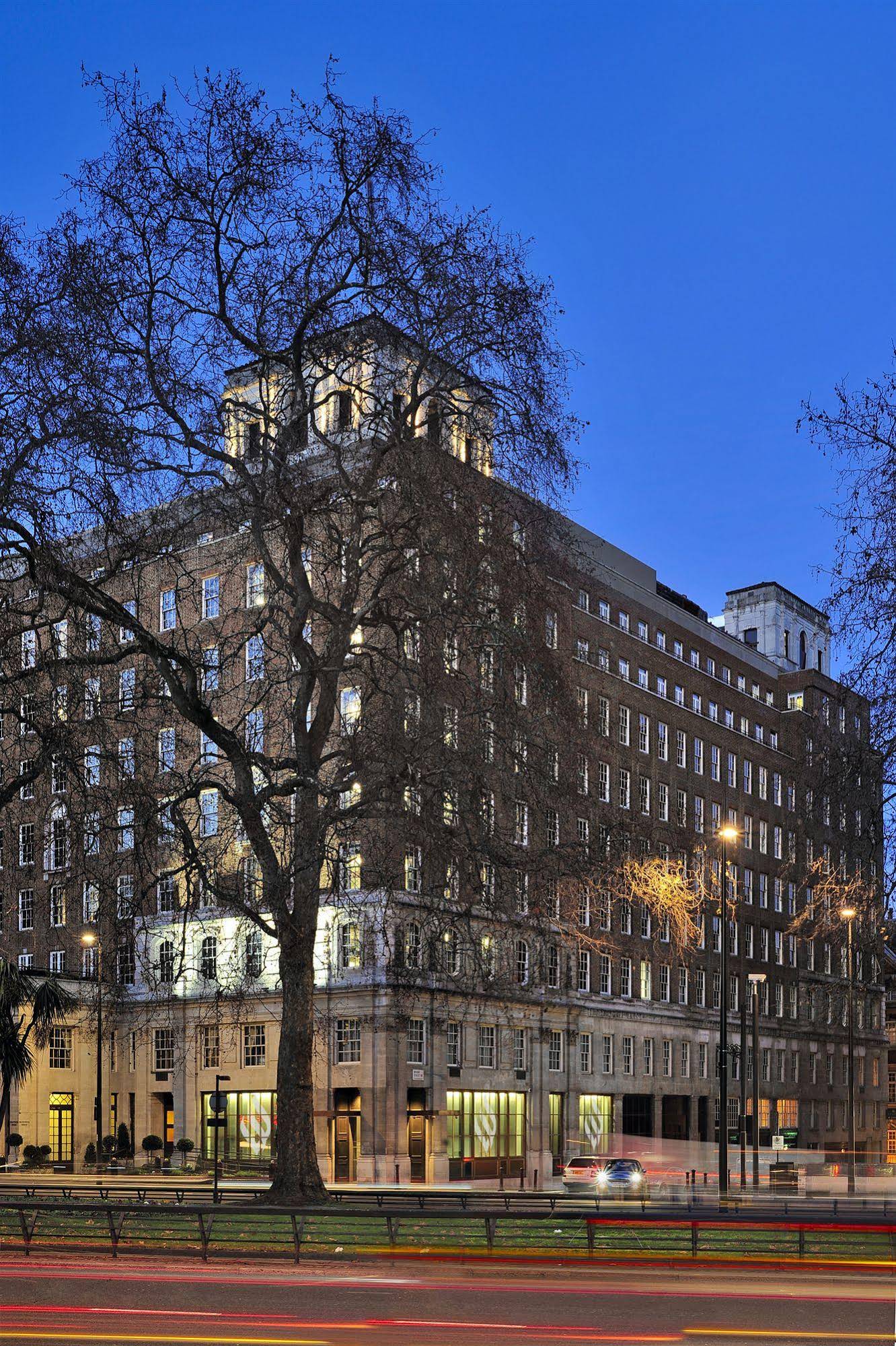 Grosvenor House Suites