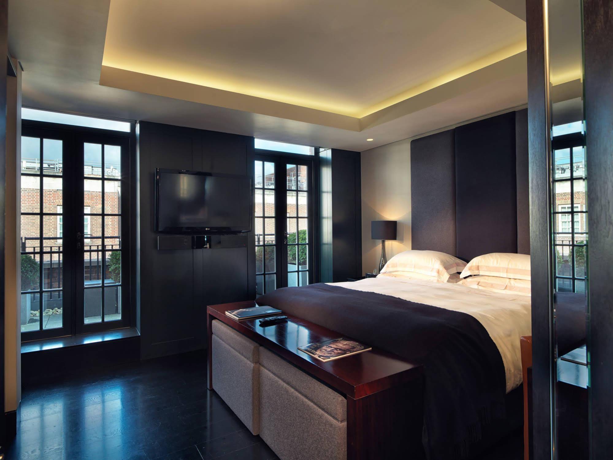 Grosvenor House Suites