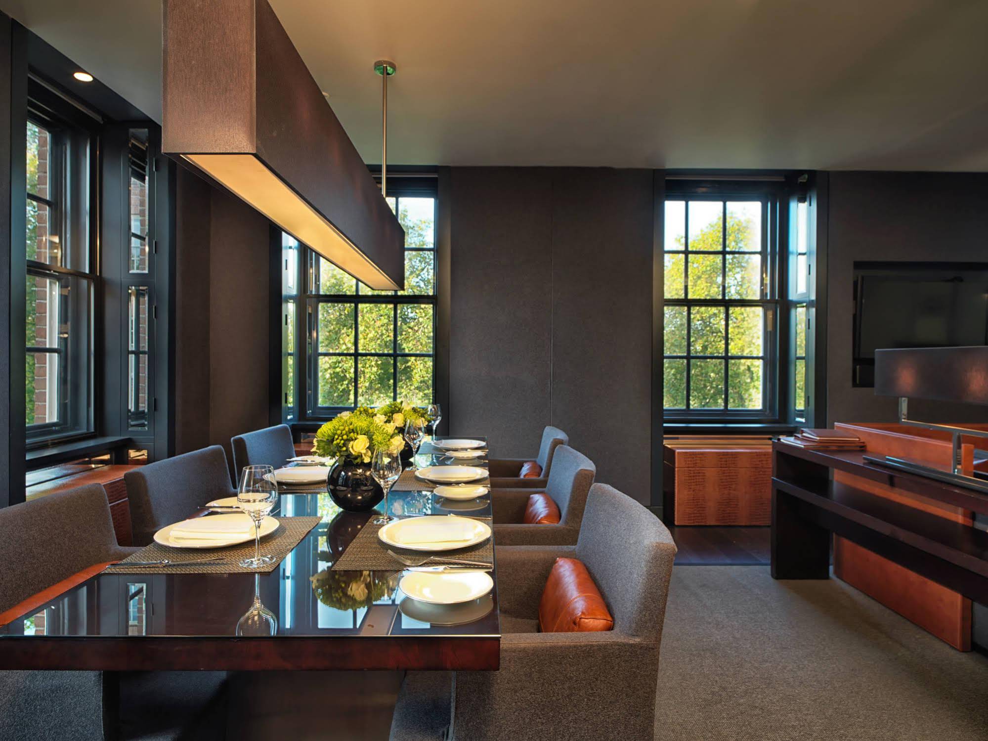 Grosvenor House Suites