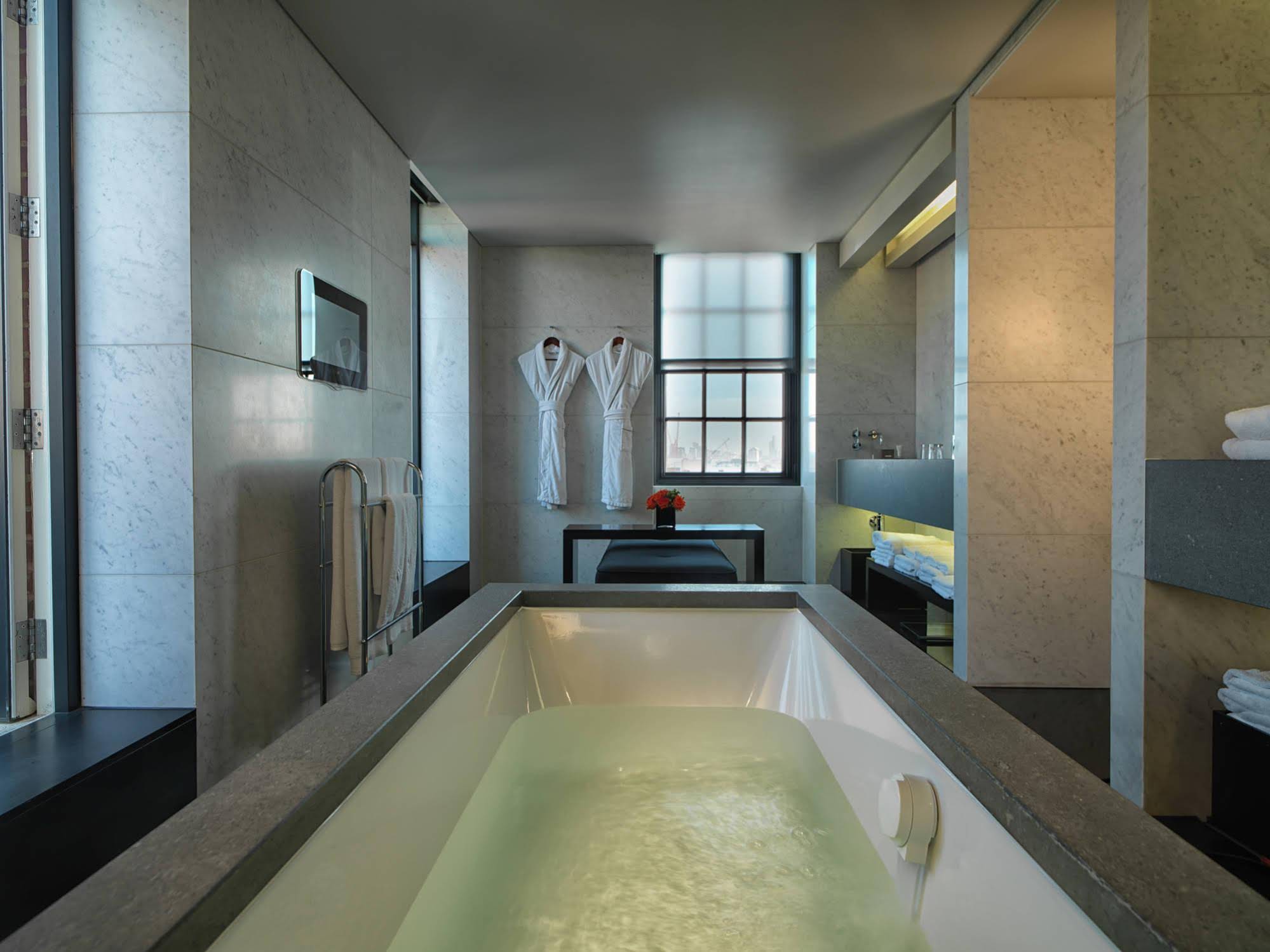 Grosvenor House Suites