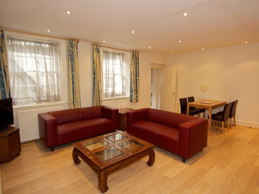 Henry’s Townhouse