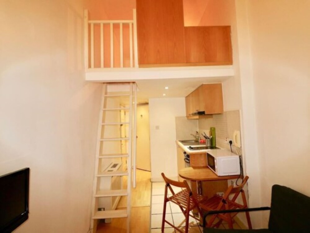 HFS Studio Hydepark