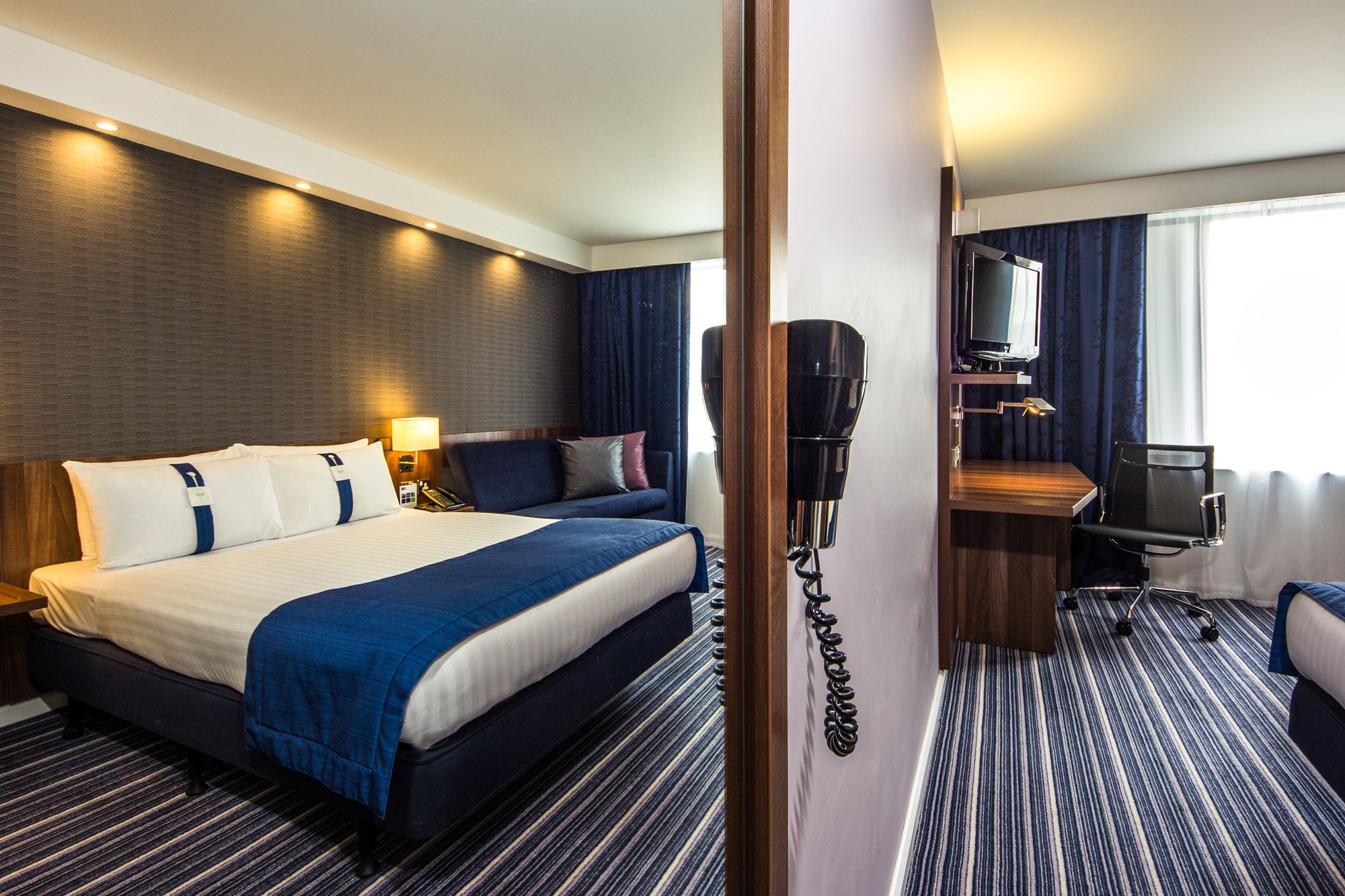 Holiday Inn Express Earls Court