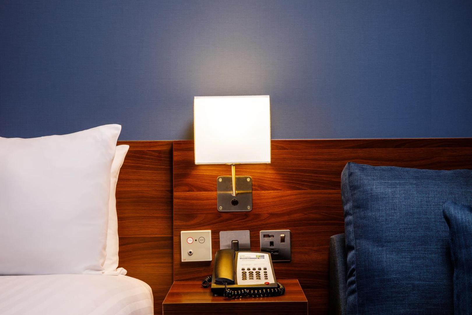 Holiday Inn Express London - Excel