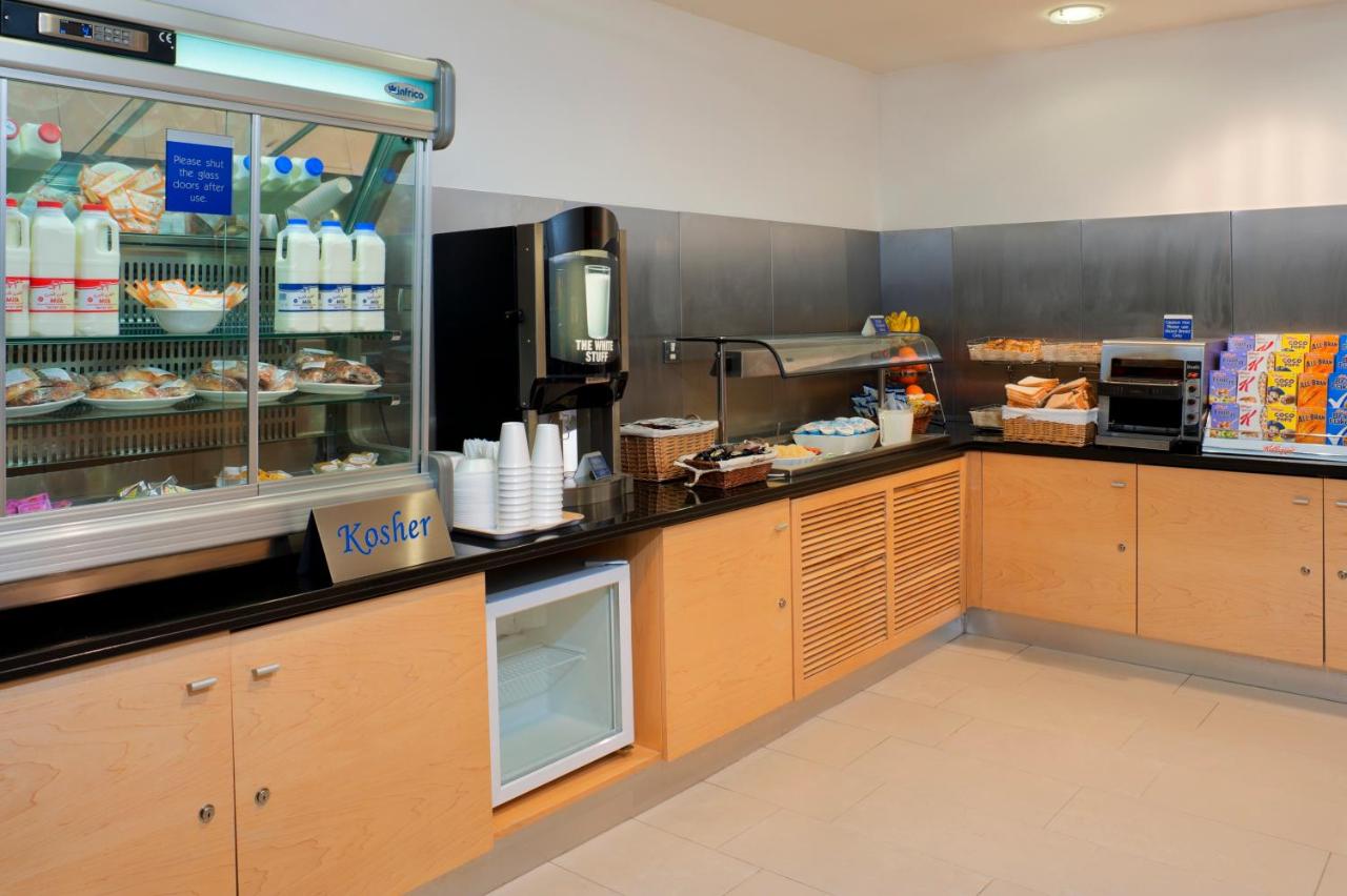 Holiday Inn Express London - Golders Green North